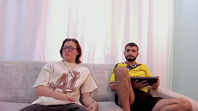 close friends online show from 05/08/26, 01:48