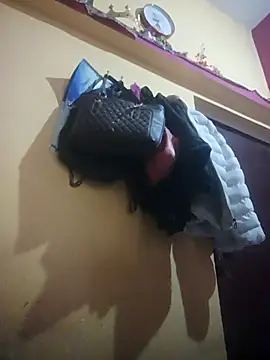 Snapshot of njkalo_sexe chatting on 04/14/26, 03:22 njkalo sexe online show from 04/14/26, 03:22