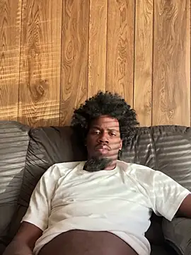 Snapshot of pussyeater_- chatting on 02/11/26, 02:06 pussyeater - online show from 02/11/26, 02:06