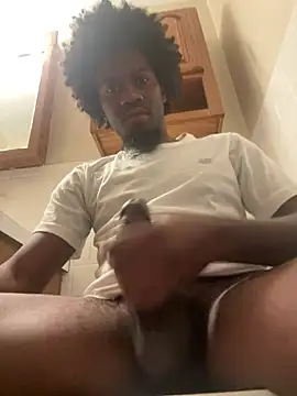 Snapshot of pussyeater_- chatting on 02/17/26, 05:38 pussyeater - online show from 02/17/26, 05:38