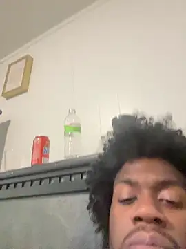 Snapshot of pussyeater_- chatting on 02/18/26, 06:44 pussyeater - online show from 02/18/26, 06:44