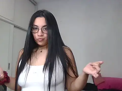 Snapshot of Agusgold22 chatting on 03/21/26, 06:34 Agusgold22 online show from 03/21/26, 06:34