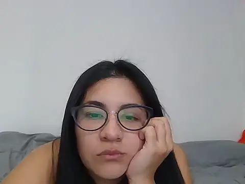 Snapshot of Agusgold22 chatting on 03/26/26, 02:37 Agusgold22 online show from 03/26/26, 02:37