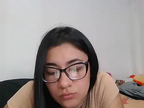 Snapshot of Agusgold22 chatting on 03/05/26, 01:08 Agusgold22 online show from 03/05/26, 01:08