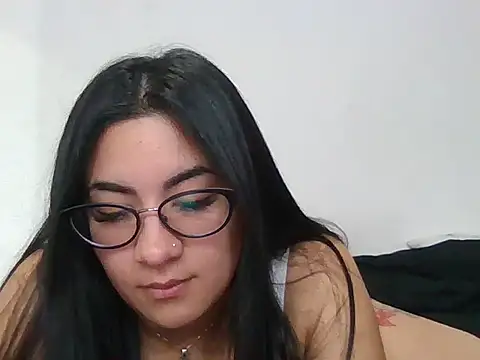 Snapshot of Agusgold22 chatting on 04/10/26, 01:18 Agusgold22 online show from 04/10/26, 01:18