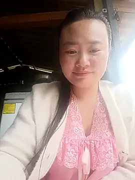 lisn-cute online show from 04/30/26, 05:03