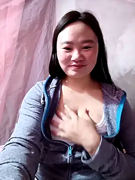 lisn-cute online show from 04/26/26, 01:14