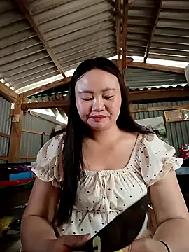 lisn-cute online show from 04/23/26, 03:35