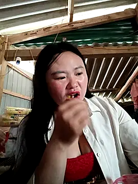 lisn-cute online show from 04/03/26, 12:28