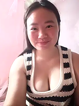 Snapshot of lisn-cute chatting on 07/12/26, 12:22 lisn-cute online show from 07/12/26, 12:22