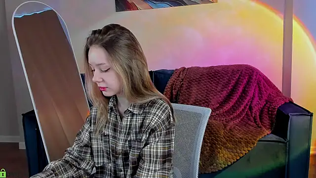 Mini Allice online show from 02/09/26, 01:58