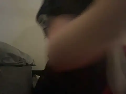 Snapshot of Blondniunia chatting on 03/01/26, 10:32 Blondniunia online show from 03/01/26, 10:32