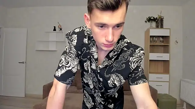 Snapshot of Max_foks_ chatting on 02/15/26, 05:01 Max foks online show from 02/15/26, 05:01