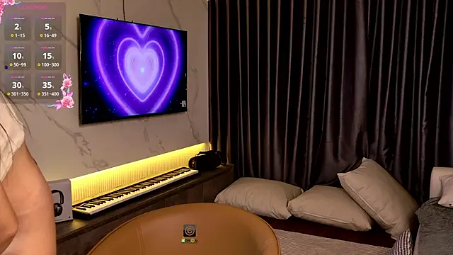 AnnyShore online show from 04/12/26, 12:03