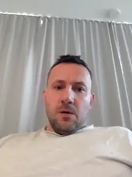 defaktor online show from 04/05/26, 08:54