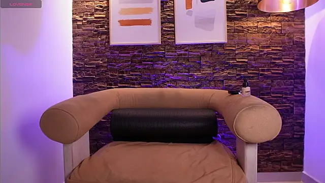 Snapshot of Celeste_Cole chatting on 02/21/26, 01:46 Celeste Cole online show from 02/21/26, 01:46