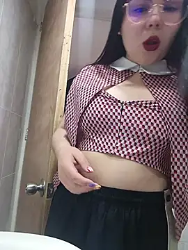 Snapshot of Yulska chatting on 02/25/26, 04:29 Yulska online show from 02/25/26, 04:29