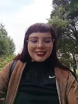 Snapshot of Yulska chatting on 02/14/26, 04:29 Yulska online show from 02/14/26, 04:29