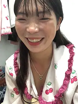Snapshot of cuty_lusy chatting on 06/21/26, 02:28 cuty lusy online show from 06/21/26, 02:28
