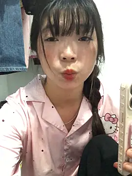 Snapshot of cuty_lusy chatting on 06/20/26, 12:59 cuty lusy online show from 06/20/26, 12:59