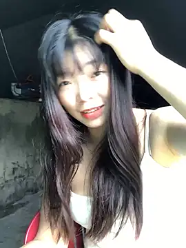 Snapshot of cuty_lusy chatting on 06/17/26, 01:49 cuty lusy online show from 06/17/26, 01:49