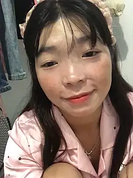 Snapshot of cuty_lusy chatting on 07/08/26, 12:03 cuty lusy online show from 07/08/26, 12:03