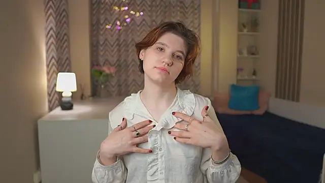 BelleHayton online show from 02/18/26, 02:57