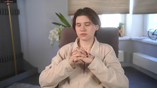 BelleHayton online show from 02/12/26, 11:21