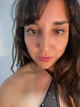 Latinaelisa online show from 03/10/26, 03:32