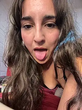 Latinaelisa online show from 05/09/26, 03:10