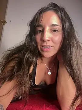 Latinaelisa online show from 05/01/26, 03:11