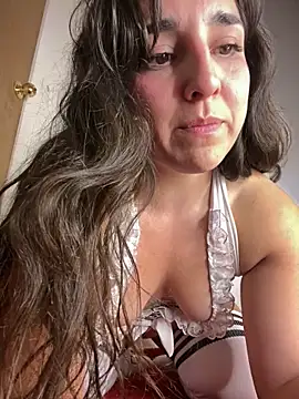Latinaelisa online show from 05/11/26, 03:30
