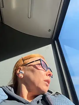 Snapshot of JenyJanys chatting on 02/26/26, 02:17 JenyJanys online show from 02/26/26, 02:17