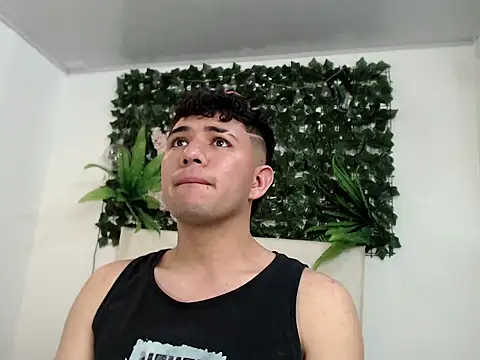 Snapshot of camilosmithh chatting on 02/09/26, 05:00 camilosmithh online show from 02/09/26, 05:00