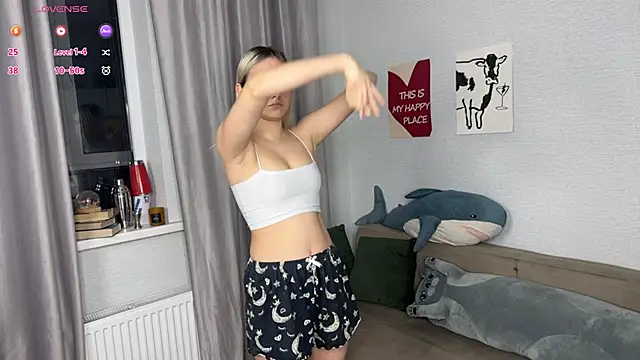 Snapshot of sweeety_chloe chatting on 02/19/26, 04:26 sweeety chloe online show from 02/19/26, 04:26