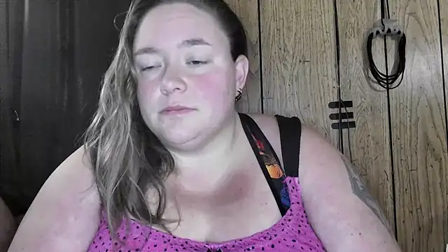 Snapshot of ladylynn13 chatting on 02/14/26, 06:19 ladylynn13 online show from 02/14/26, 06:19