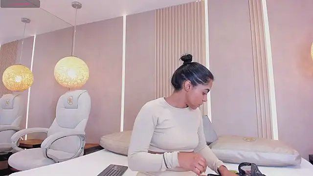 eva lain online show from 03/21/26, 12:20