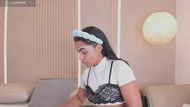 eva lain online show from 04/14/26, 11:59