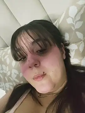 Snapshot of its_lauu_ chatting on 07/19/26, 05:27 its lauu online show from 07/19/26, 05:27
