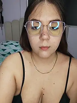 its lauu  online show from 02/22/26, 03:42