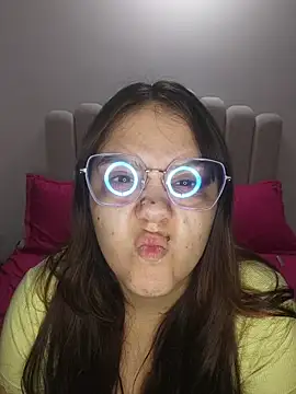 its lauu  online show from 03/11/26, 03:00