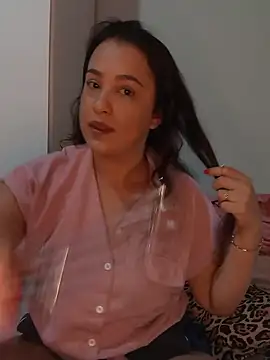 Snapshot of lolo9955 chatting on 02/15/26, 03:33 lolo9955 online show from 02/15/26, 03:33