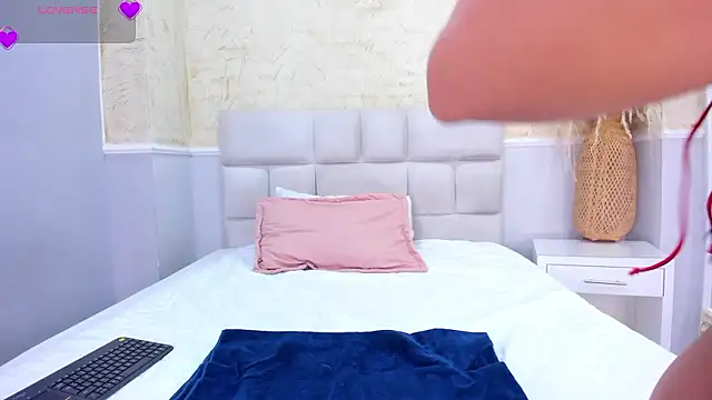 JazminMonroee  online show from 03/27/26, 04:43