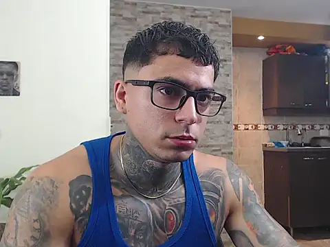 maxstrom111 online show from 02/11/26, 01:11