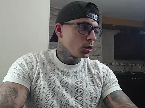 maxstrom111 online show from 02/08/26, 07:44