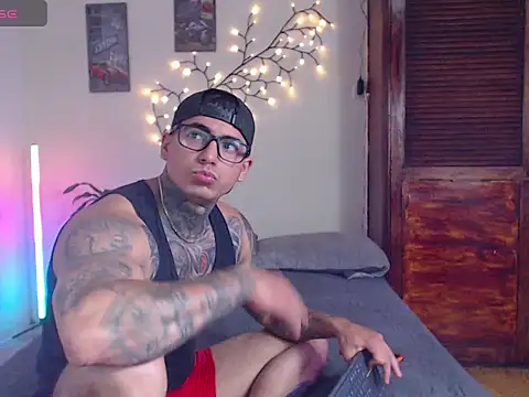 maxstrom111 online show from 03/11/26, 05:18