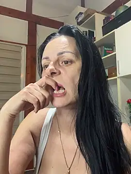 MiriamDelyn online show from 04/24/26, 08:00