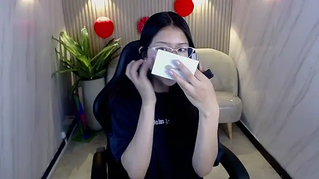 Snapshot of dani_tf chatting on 03/01/26, 01:44 dani tf online show from 03/01/26, 01:44