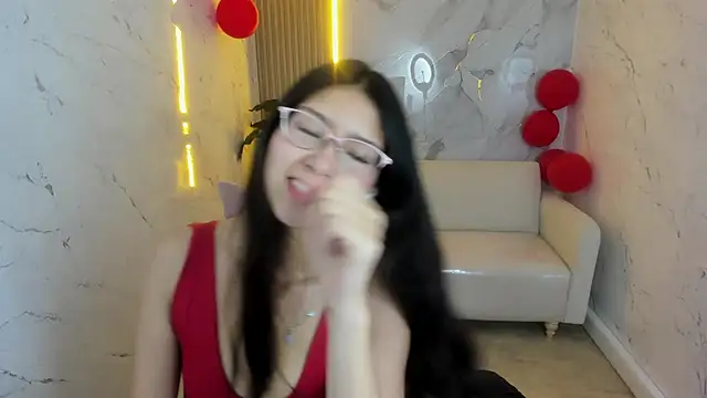 Snapshot of dani_tf chatting on 02/19/26, 12:57 dani tf online show from 02/19/26, 12:57