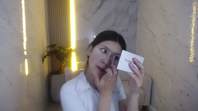 Snapshot of dani_tf chatting on 02/28/26, 01:11 dani tf online show from 02/28/26, 01:11